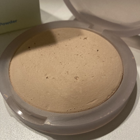 Kosas Cloud Set Baked Setting Powder Airy - Picture 2 of 5